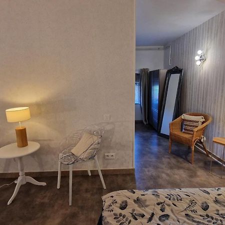 Domaine Le Puits Du Moulin Bed & Breakfast Comberjon Ngoại thất bức ảnh
